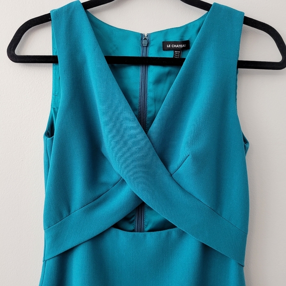 Teal Dress with Twist Peekaboo Front - Picture 5 of 12